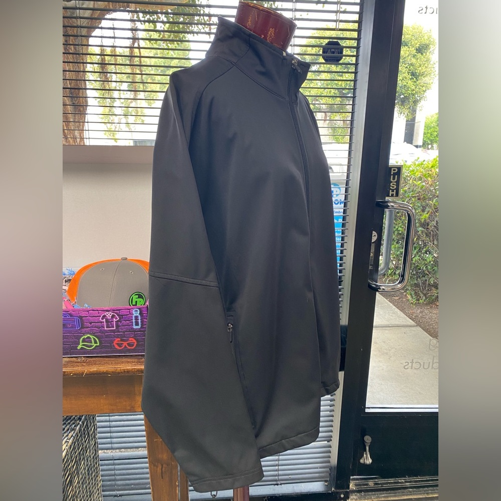 Lightweight Men’s Soft Shell Jacket-Size XL